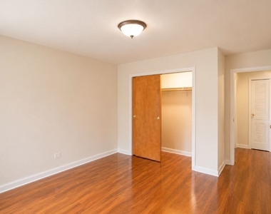2411 W Fargo Avenue - Photo Thumbnail 4