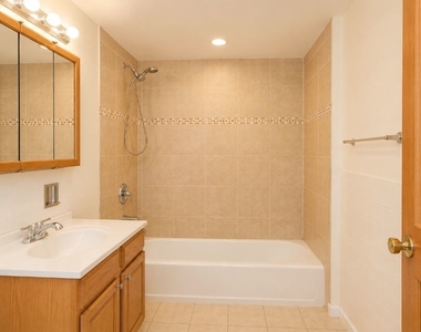 2411 W Fargo Avenue - Photo Thumbnail 2