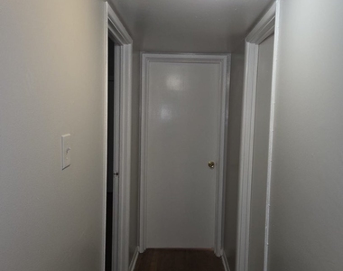 7530 S Saginaw Avenue - Photo Thumbnail 6