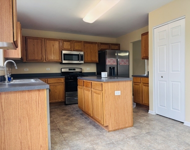 408 Clifton Lane - Photo Thumbnail 3