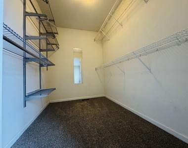 408 Clifton Lane - Photo Thumbnail 11