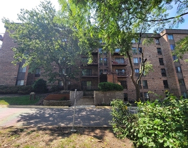 425 Walnut Creek Lane - Photo Thumbnail 15