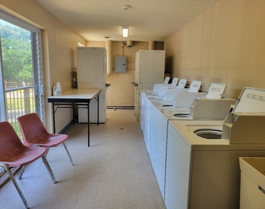 425 Walnut Creek Lane - Photo Thumbnail 12