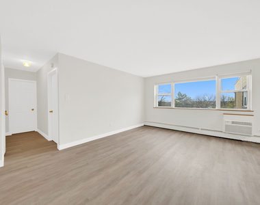 6161 N Hoyne Avenue - Photo Thumbnail 7