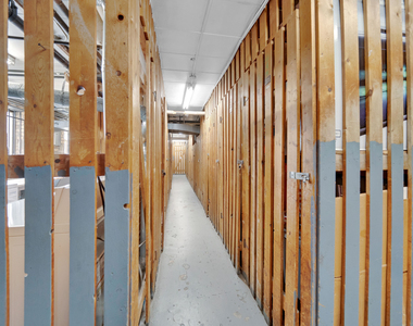 6161 N Hoyne Avenue - Photo Thumbnail 10
