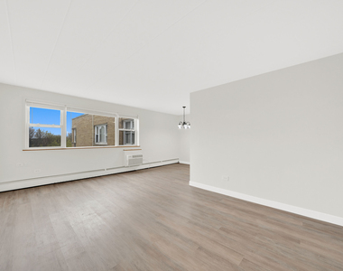 6161 N Hoyne Avenue - Photo Thumbnail 5