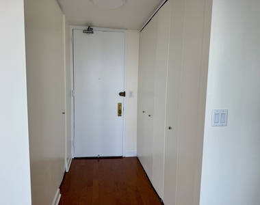 655 W Irving Park Road - Photo Thumbnail 3