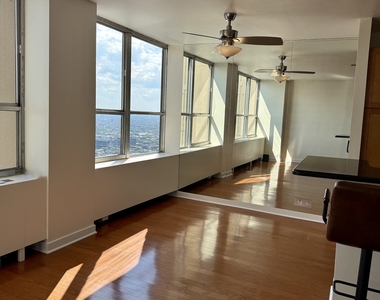 655 W Irving Park Road - Photo Thumbnail 13