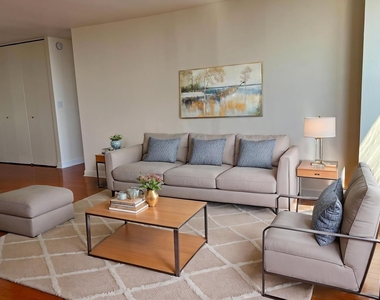 655 W Irving Park Road - Photo Thumbnail 8