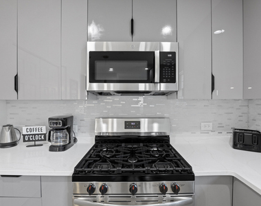 7125 Simpson Street - Photo Thumbnail 10