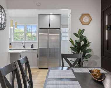 7125 Simpson Street - Photo Thumbnail 8