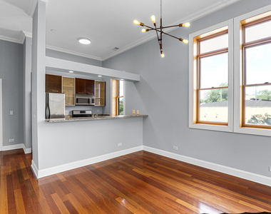 4755 N Washtenaw Avenue - Photo Thumbnail 9