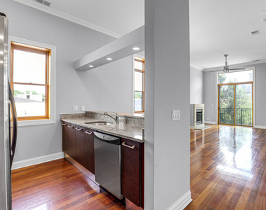 4755 N Washtenaw Avenue - Photo Thumbnail 10