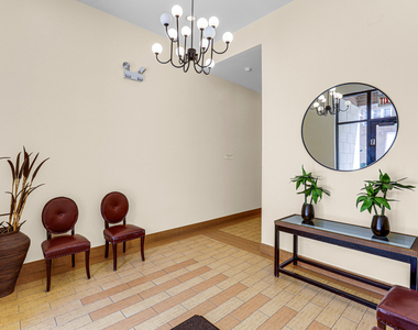 4755 N Washtenaw Avenue - Photo Thumbnail 2