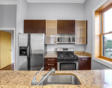4755 N Washtenaw Avenue - Photo Thumbnail 11