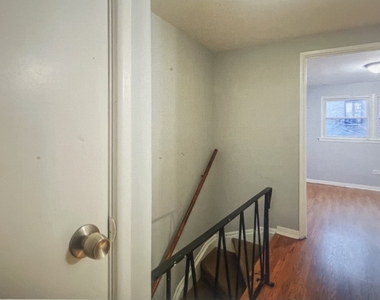 7544 S Yates Boulevard - Photo Thumbnail 9