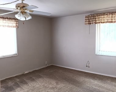 13 Hemlock Street - Photo Thumbnail 9