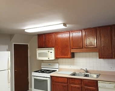 13 Hemlock Street - Photo Thumbnail 5