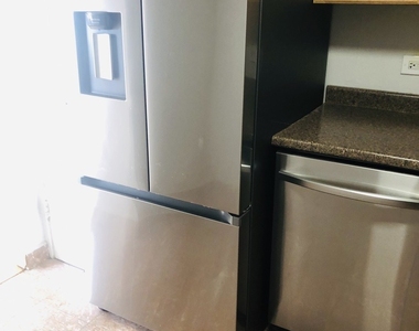 6325 N Sheridan Road - Photo Thumbnail 6