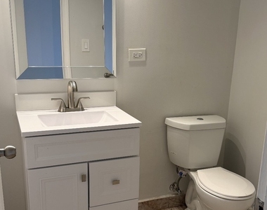 6325 N Sheridan Road - Photo Thumbnail 9