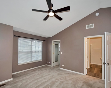 582 Declaration Lane - Photo Thumbnail 9