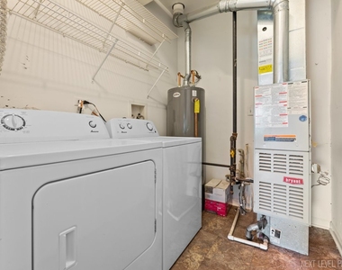 819 Asbury Drive - Photo Thumbnail 11