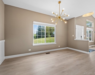 819 Asbury Drive - Photo Thumbnail 8
