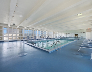 535 N Michigan Avenue - Photo Thumbnail 14