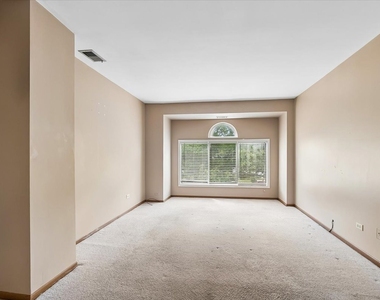 441 Park Ridge Lane - Photo Thumbnail 5