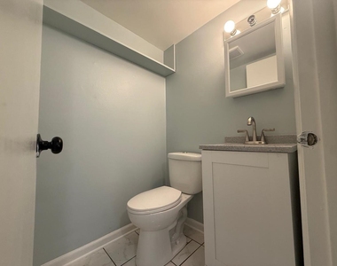 1305 Kingsbury Drive - Photo Thumbnail 6
