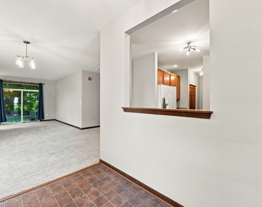 2532 Oneida Lane - Photo Thumbnail 6