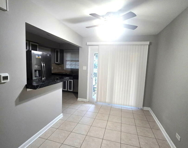 209 Washington Square - Photo Thumbnail 11
