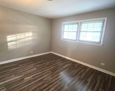 209 Washington Square - Photo Thumbnail 5