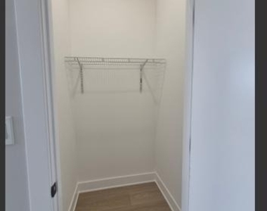 6141 S Greenwood Avenue - Photo Thumbnail 11