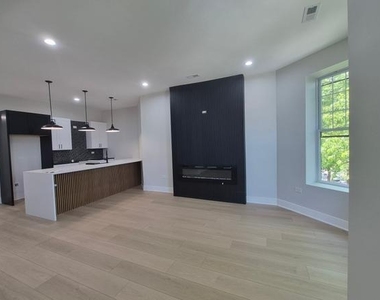 6141 S Greenwood Avenue - Photo Thumbnail 1