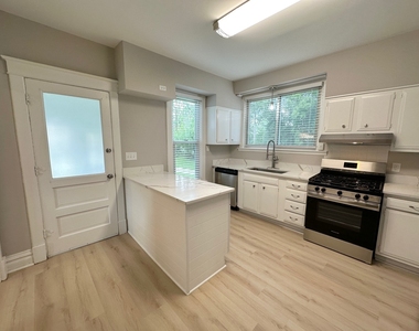 438 Ada Street - Photo Thumbnail 2