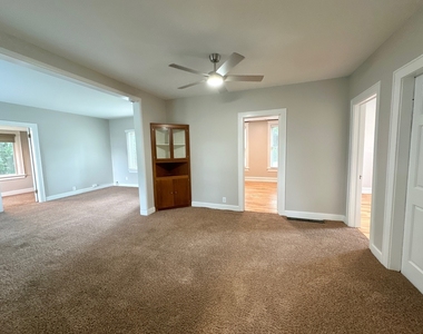 438 Ada Street - Photo Thumbnail 13