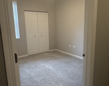 2250 Aurora Drive - Photo Thumbnail 6