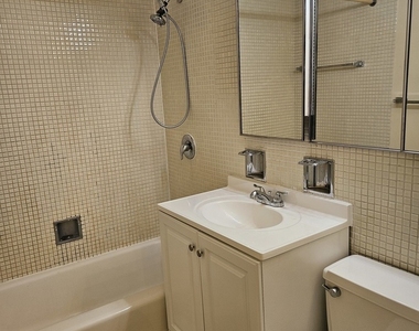4800 S Chicago Beach Drive - Photo Thumbnail 8