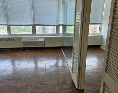 4800 S Chicago Beach Drive - Photo Thumbnail 5