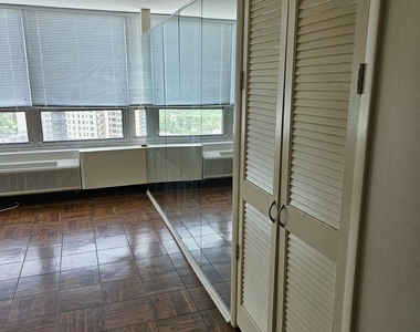 4800 S Chicago Beach Drive - Photo Thumbnail 12
