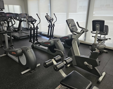 4800 S Chicago Beach Drive - Photo Thumbnail 24