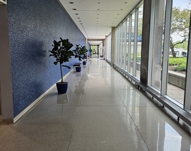 4800 S Chicago Beach Drive - Photo Thumbnail 19