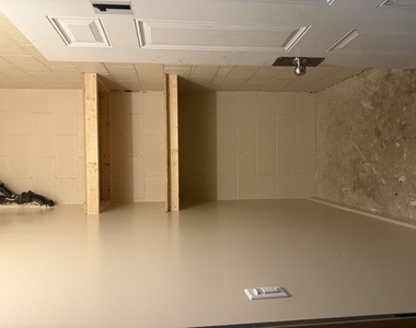 2338 W Morse Avenue - Photo Thumbnail 17