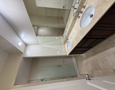 2338 W Morse Avenue - Photo Thumbnail 6