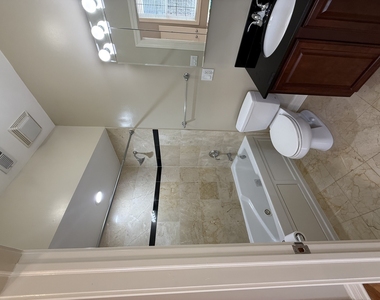 2338 W Morse Avenue - Photo Thumbnail 10