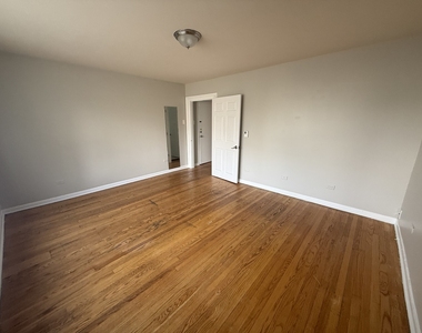 4811 W Warwick Avenue - Photo Thumbnail 6