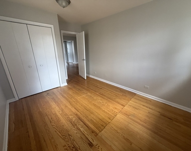 4811 W Warwick Avenue - Photo Thumbnail 4
