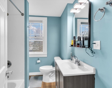 502 W John Street - Photo Thumbnail 21