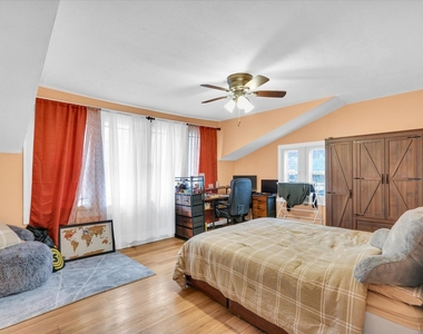 502 W John Street - Photo Thumbnail 28